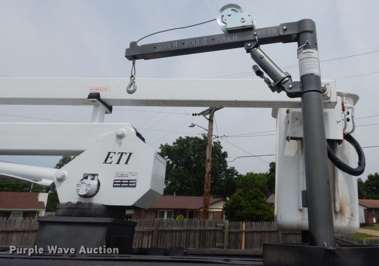 image for item GV9061 2011 Ford F550 Super Duty XL  bucket truck