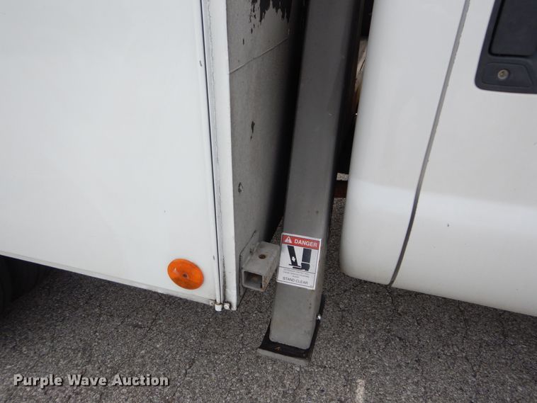 image for item GV9061 2011 Ford F550 Super Duty XL  bucket truck