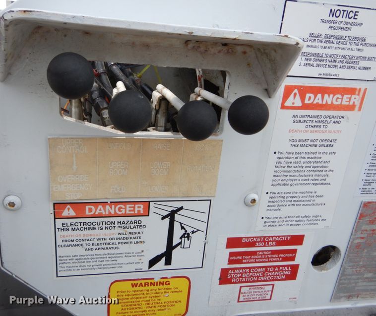 image for item GV9061 2011 Ford F550 Super Duty XL  bucket truck