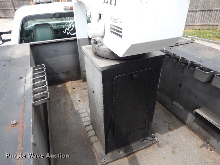 image for item GV9061 2011 Ford F550 Super Duty XL  bucket truck