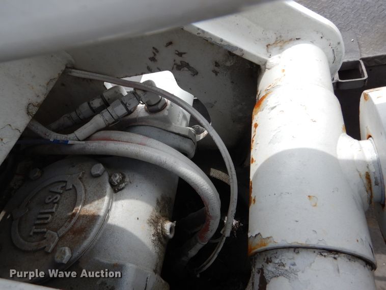 image for item GV9061 2011 Ford F550 Super Duty XL  bucket truck