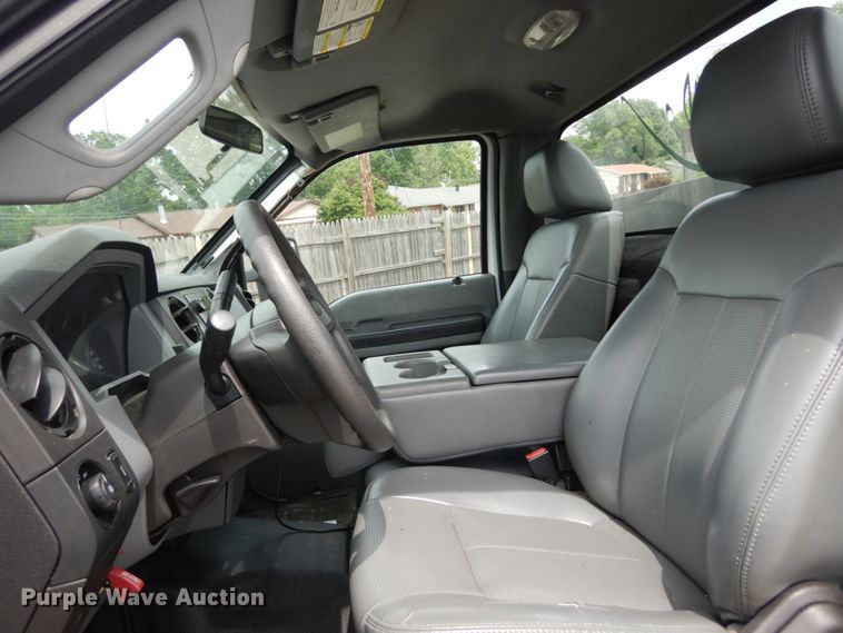 image for item GV9061 2011 Ford F550 Super Duty XL  bucket truck