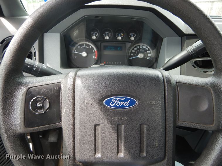 image for item GV9061 2011 Ford F550 Super Duty XL  bucket truck