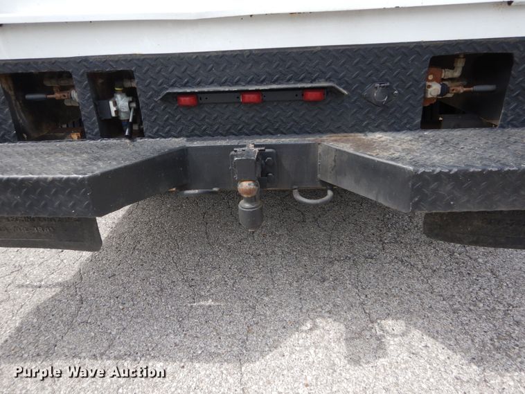 image for item GV9061 2011 Ford F550 Super Duty XL  bucket truck