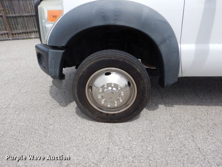 image for item GV9061 2011 Ford F550 Super Duty XL  bucket truck