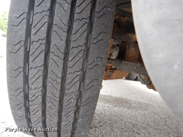 image for item GV9061 2011 Ford F550 Super Duty XL  bucket truck