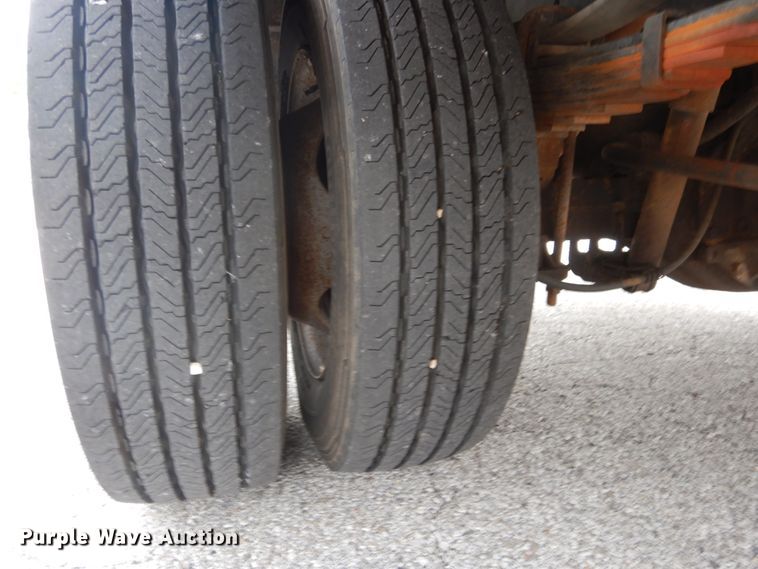 image for item GV9061 2011 Ford F550 Super Duty XL  bucket truck