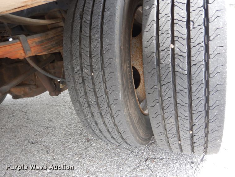 image for item GV9061 2011 Ford F550 Super Duty XL  bucket truck