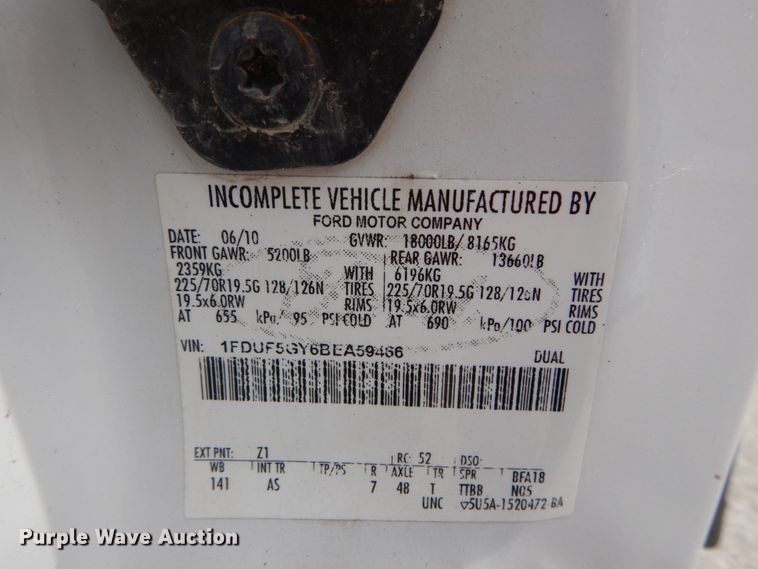 image for item GV9061 2011 Ford F550 Super Duty XL  bucket truck