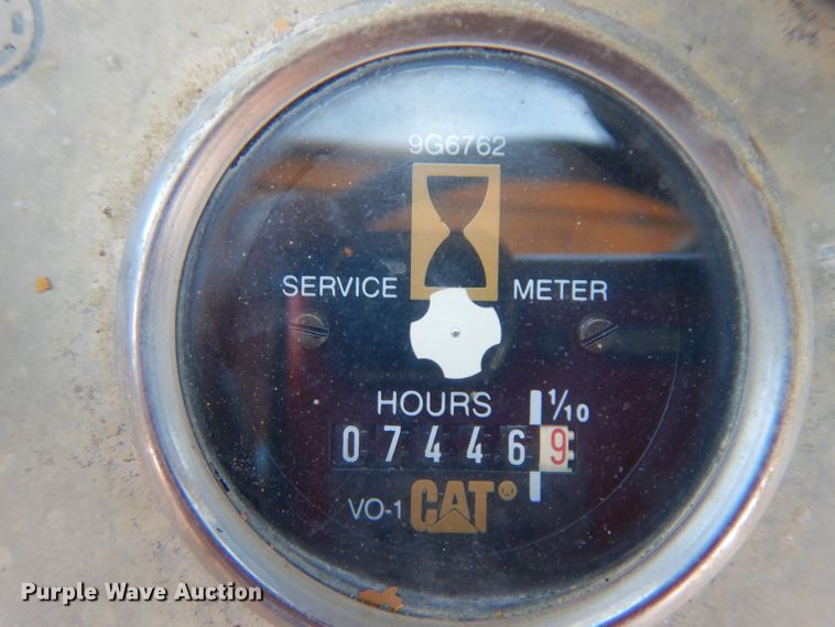 image for item GW9169 1980 Caterpillar 815  soil compactor