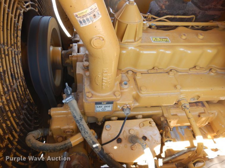 image for item GW9169 1980 Caterpillar 815  soil compactor