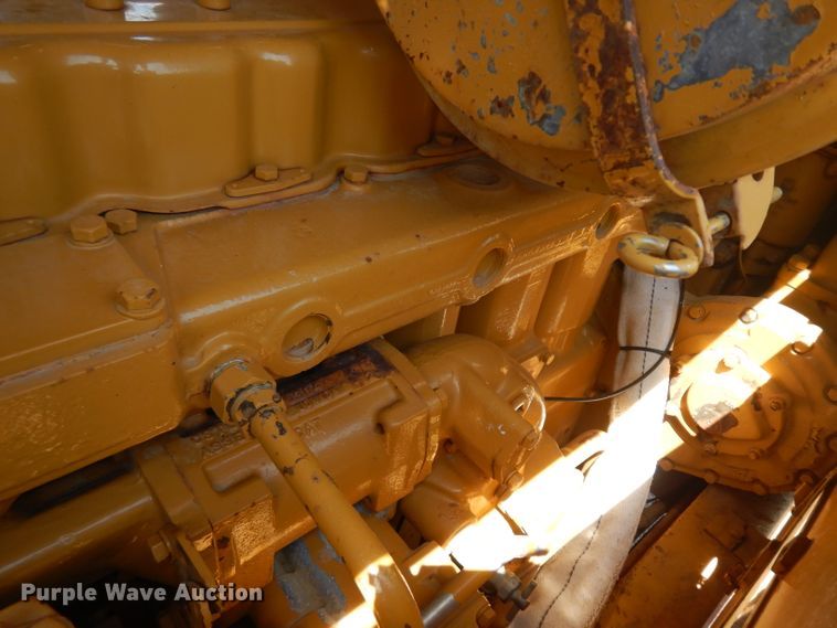 image for item GW9169 1980 Caterpillar 815  soil compactor
