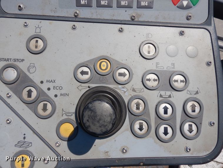 image for item GW9170 2011 Vogele Vision 5200-2  paver