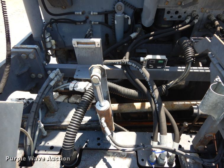 image for item GW9170 2011 Vogele Vision 5200-2  paver