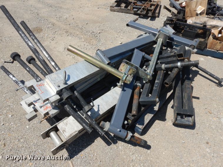 image for item GW9170 2011 Vogele Vision 5200-2  paver