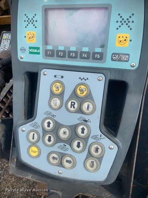 image for item GW9170 2011 Vogele Vision 5200-2  paver