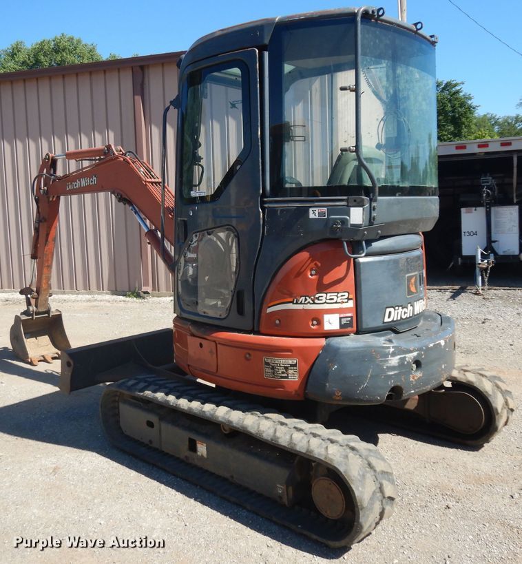 image for item GW9177 Ditch Witch MX352  mini excavator