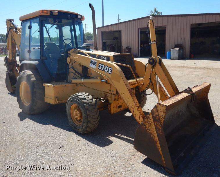 image for item GW9179 1998 John Deere 310E  backhoe