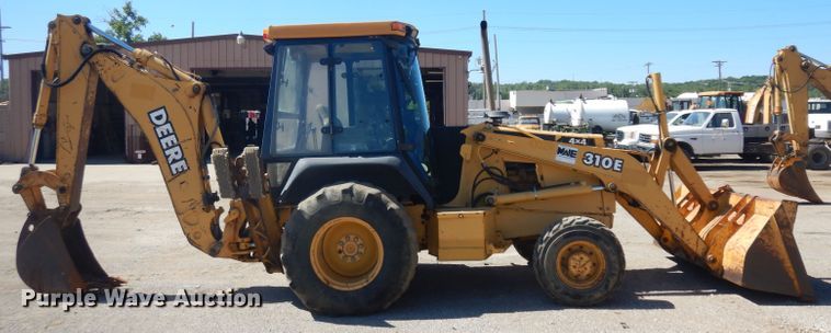 image for item GW9179 1998 John Deere 310E  backhoe