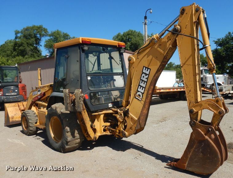 image for item GW9179 1998 John Deere 310E  backhoe