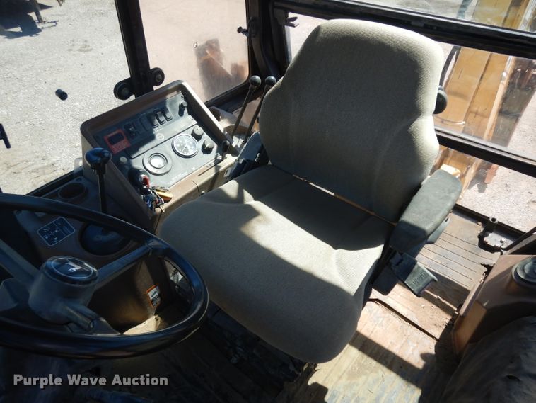 image for item GW9179 1998 John Deere 310E  backhoe