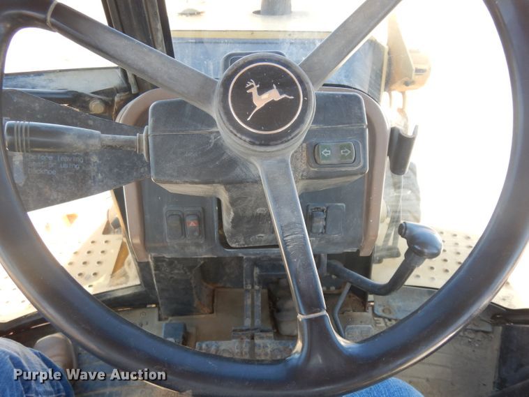 image for item GW9179 1998 John Deere 310E  backhoe