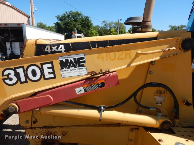 image for item GW9179 1998 John Deere 310E  backhoe