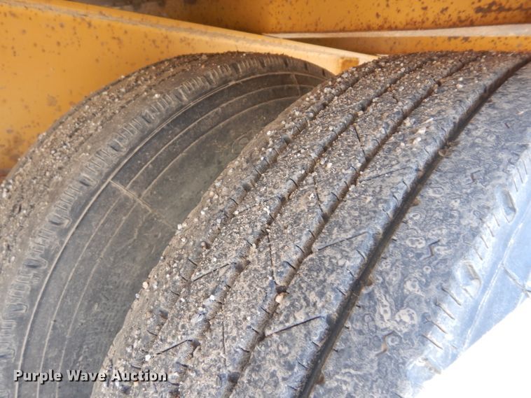 image for item GW9180 1999 Redi Haul equipment trailer