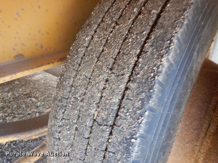 image for item GW9180 1999 Redi Haul equipment trailer