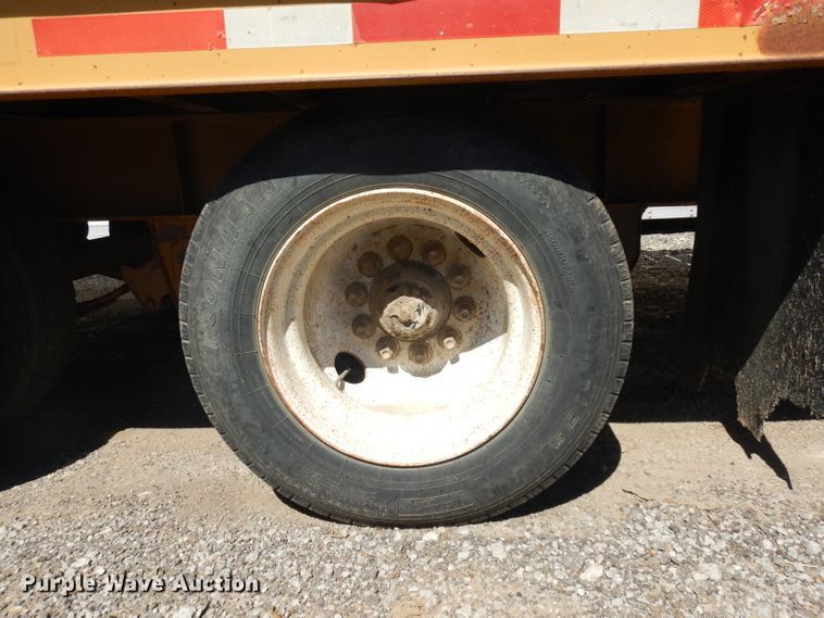 image for item GW9180 1999 Redi Haul equipment trailer