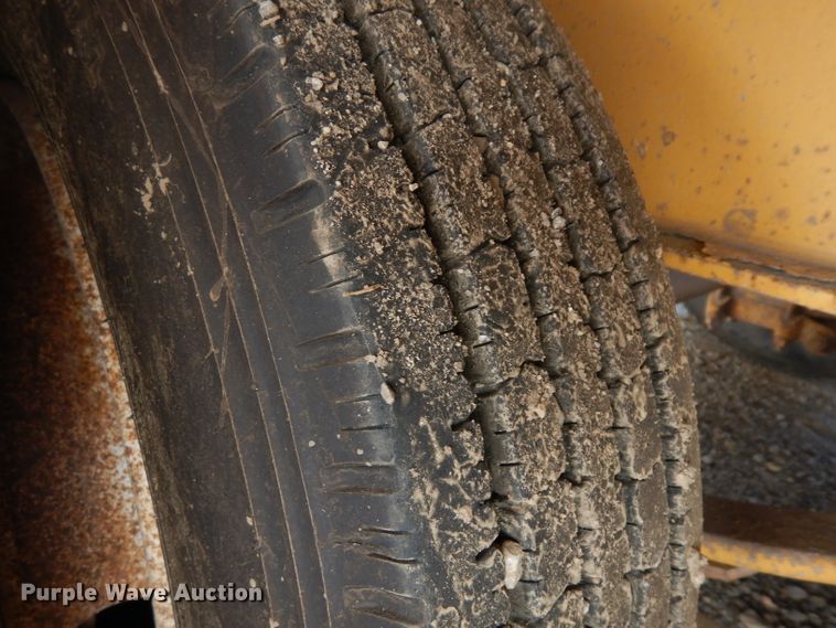 image for item GW9180 1999 Redi Haul equipment trailer