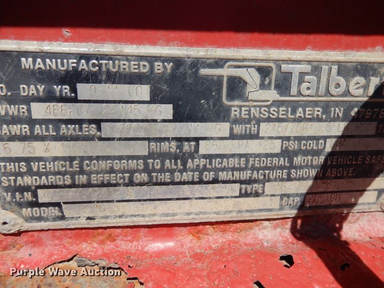 image for item GW9182 2001 Talbert tilt deck equipment trailer