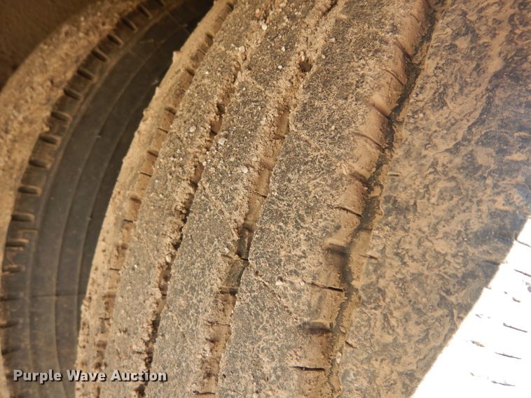 image for item GW9183 2006 Belshe equipment trailer