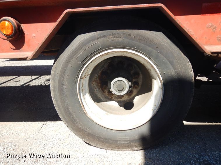 image for item GW9183 2006 Belshe equipment trailer