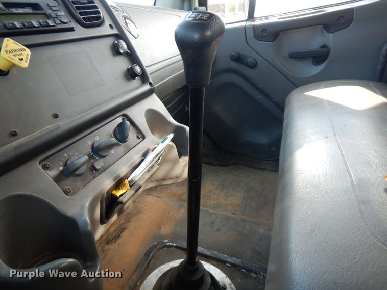 image for item HG9008 2006 Freightliner Business Class M2  flatbed truck