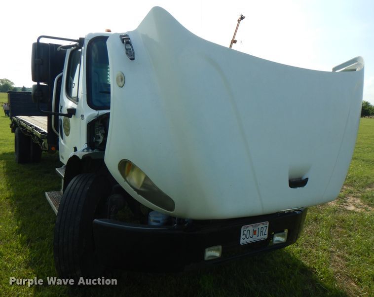 image for item HG9008 2006 Freightliner Business Class M2  flatbed truck