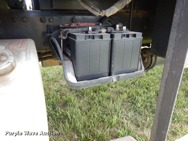 image for item HG9008 2006 Freightliner Business Class M2  flatbed truck