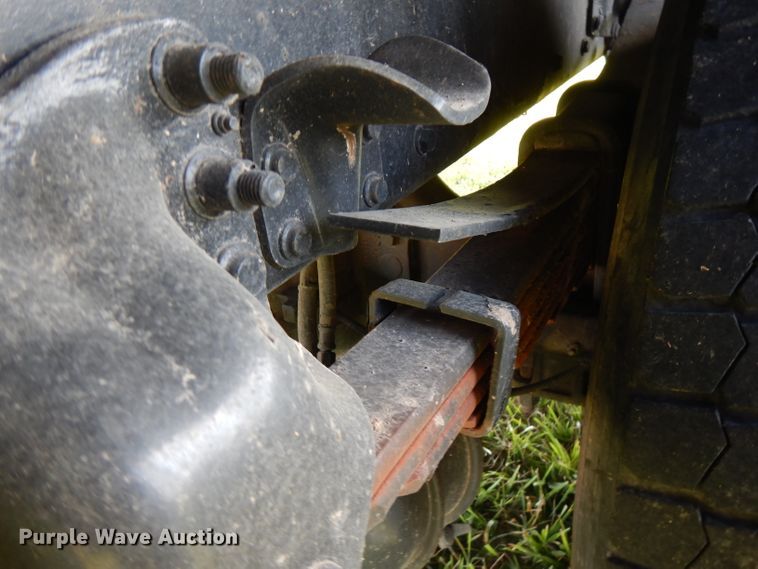 image for item HG9008 2006 Freightliner Business Class M2  flatbed truck