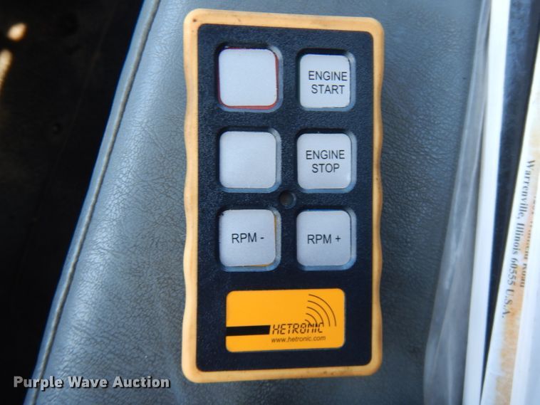 image for item HG9009 2006 International 4400  crane truck