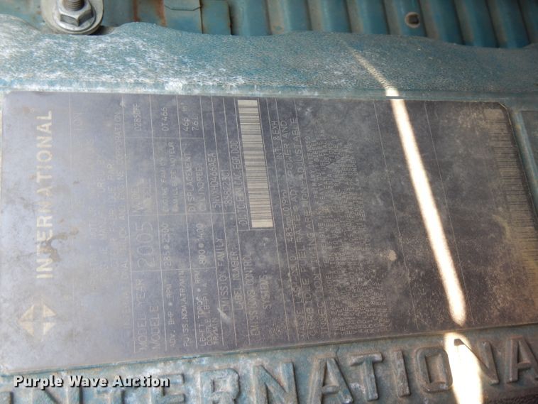 image for item HG9009 2006 International 4400  crane truck