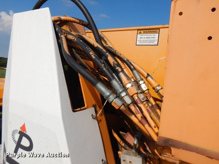 image for item HG9009 2006 International 4400  crane truck