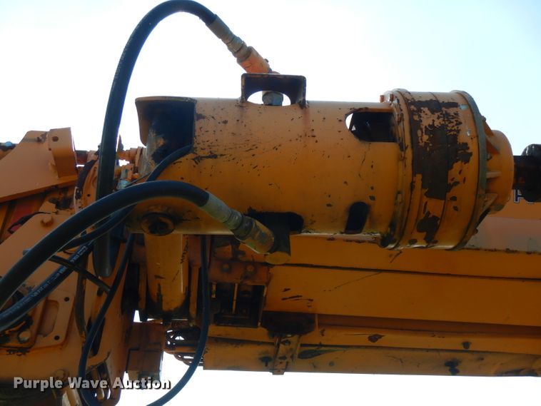 image for item HG9009 2006 International 4400  crane truck