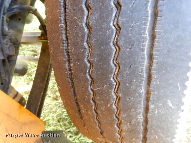 image for item HG9009 2006 International 4400  crane truck