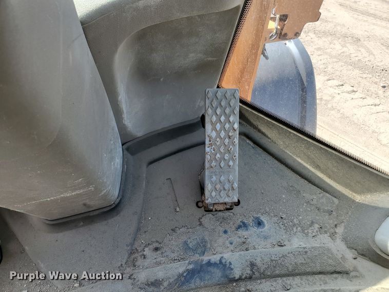 image for item HK9025 2008 Case 621E  wheel loader