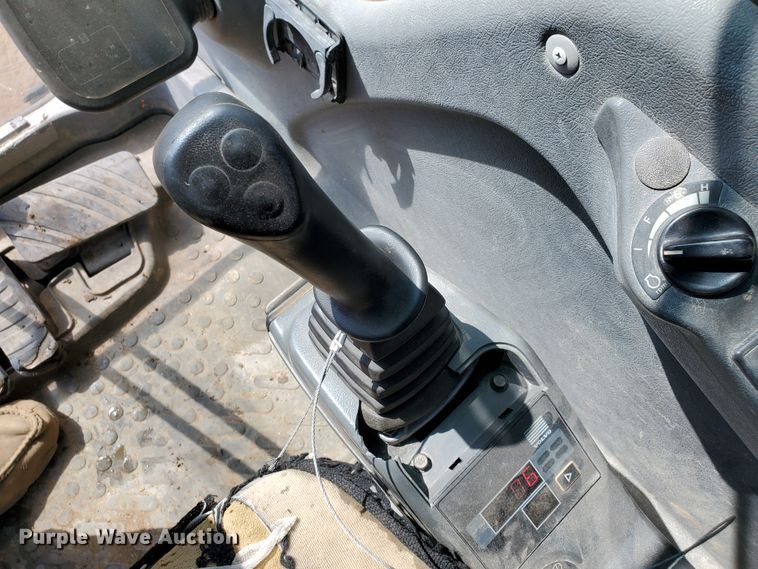 image for item HK9026 2004 Volvo EC210B LC  excavator