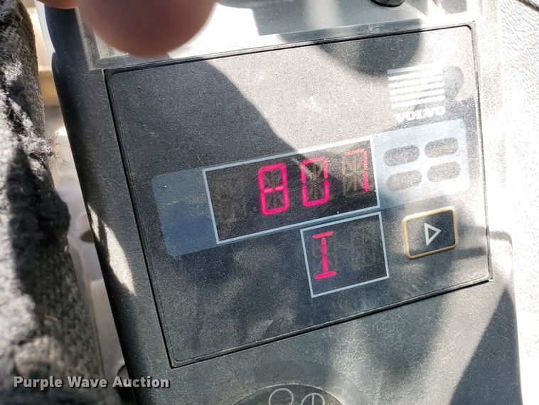 image for item HK9026 2004 Volvo EC210B LC  excavator