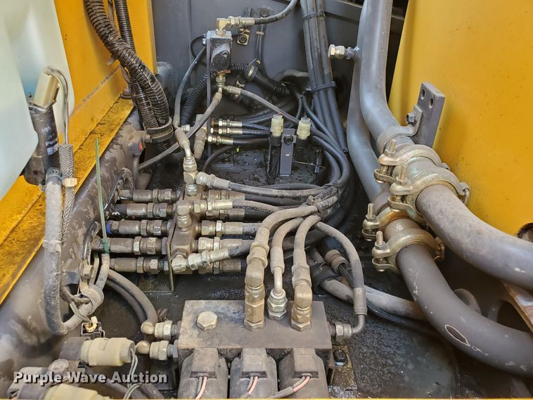 image for item HK9026 2004 Volvo EC210B LC  excavator