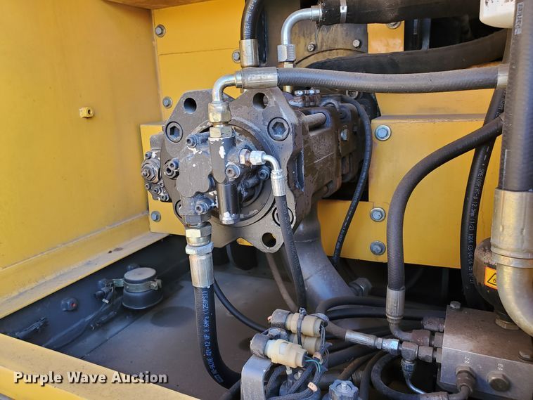 image for item HK9026 2004 Volvo EC210B LC  excavator