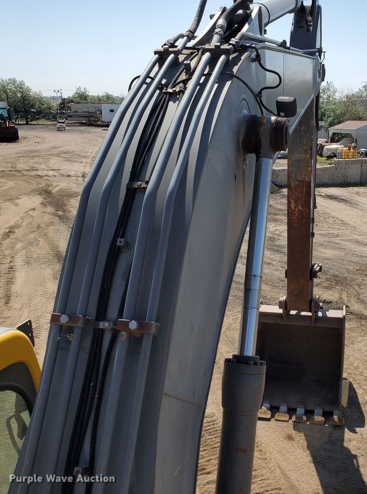 image for item HK9026 2004 Volvo EC210B LC  excavator