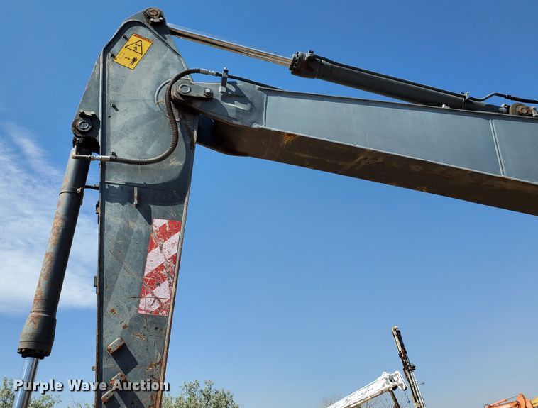 image for item HK9026 2004 Volvo EC210B LC  excavator